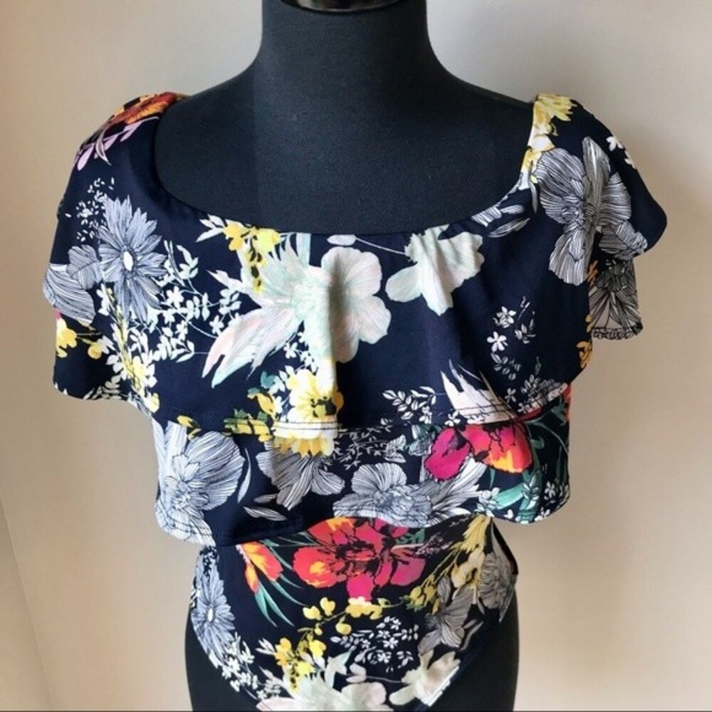 VINE & LOVE Bodysuit Floral Black Ruffle Off Shoulder Snap Gusset